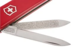 Victorinox - Classic -Victorinox Store VT0 6203 03 victorinox vto06203 classic rood d3